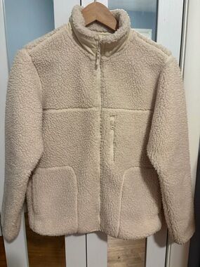 Uniqlo Cream Sherpa Jacket with Plush Lining